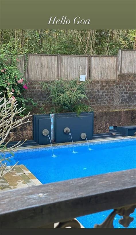 Mira Rajput flaunts her post-workout glow in these new stunning ...