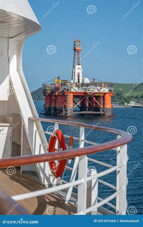Transocean Leader Oil Platform with Cruise Ship in Front at Invergordon ...