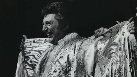 20 more famous people from Wisconsin: Liberace, Orson Welles, Ava Max