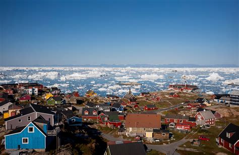 Greenland Wants You to Visit. But Not All at Once. - The New York Times