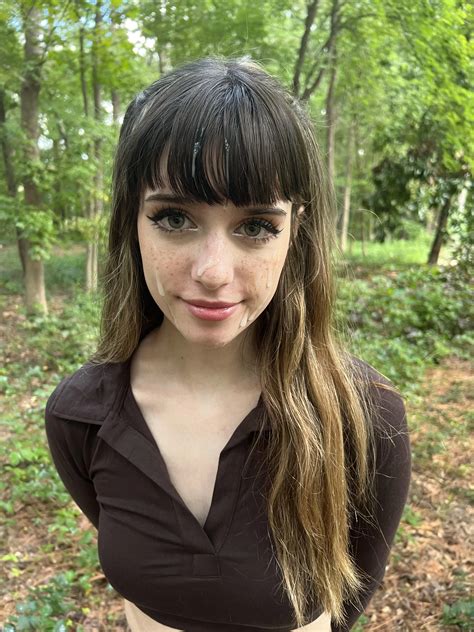 Took my facial outside like a good girl! | Scrolller