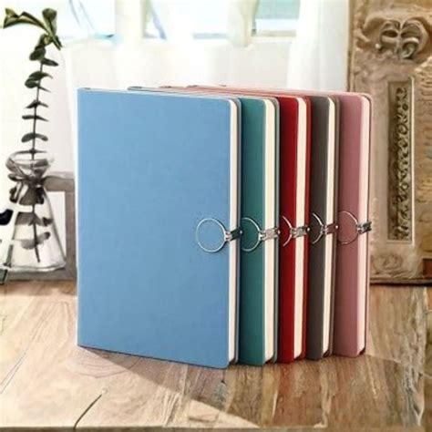 Personalized Luxury Diary with Clip – Pebel