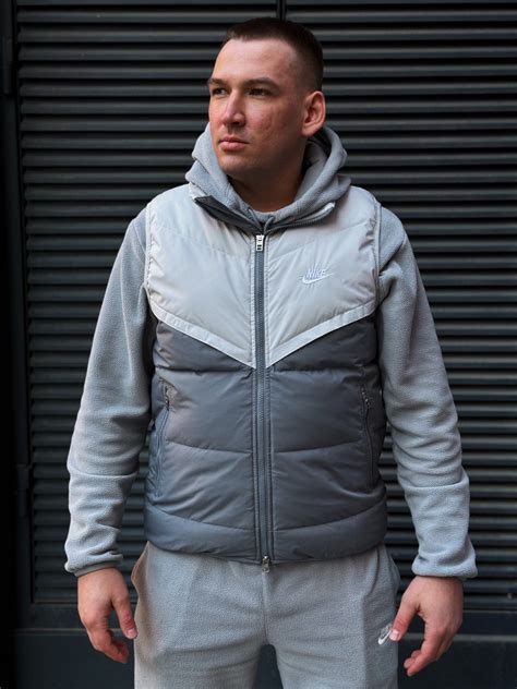 Купить Жилетка мужская Nike Storm-FIT Windrunner Pl-Fld Vest / FB8193 ...
