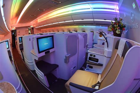 Best business class beds in the sky, from Japan Airlines to Qatar’s ...