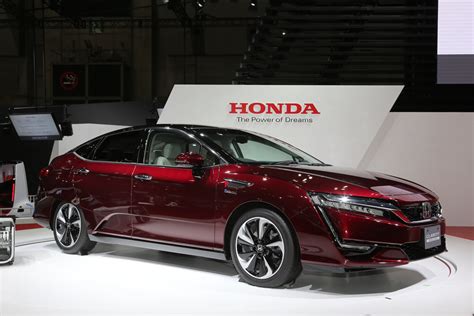 2017 Honda Accord Hybrid, Clarity Series Show EV Commitment