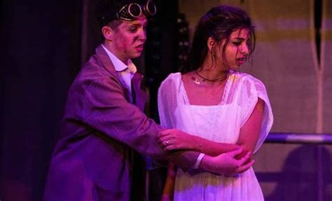 Shahrukh Khan Went London To See Daughter Suhana Khan Performance In A ...