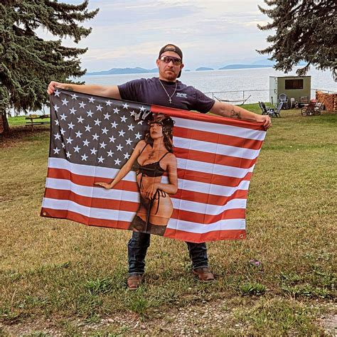 SYDNEY SWEENEY AMERICAN FLAG – Notinregs