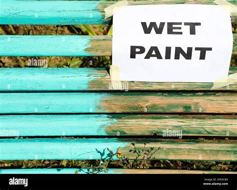 Wet Paint In Spanish Translation at Alejandro Harden blog