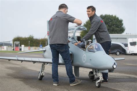 Hawk Mk.66 XXXL 1:2,5, 3,8m, full composite kit, white | Overview ...