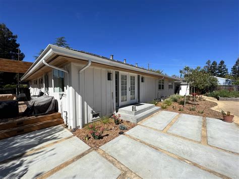 Pleasant Hill James HardiePanel Vertical Siding Photos