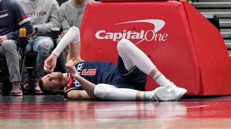Wizards' Kristaps Porzingis sidelined with left ankle sprain - ESPN