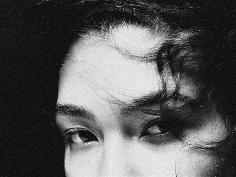 So Easy (To Fall In Love) song by Olivia Dean from The Art of Loving on ...