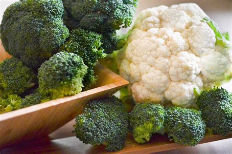 How to Freeze Raw Broccoli & Cauliflower | Raw broccoli, Raw food ...