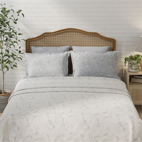 Buy LAYERS Pure Nest Cotton 180TC Printed 3Pcs Super King Bedsheet Set ...