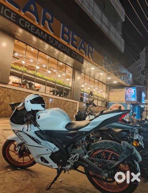 Yamaha R15 V4 White edition in excellent condition - Motorcycles ...