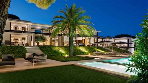 Architecture | This stunning bungalow by SAOTA is Saint-Tropez’s best ...
