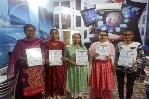 ARORA COMPUTER Power by E-Max India Best Compute Center