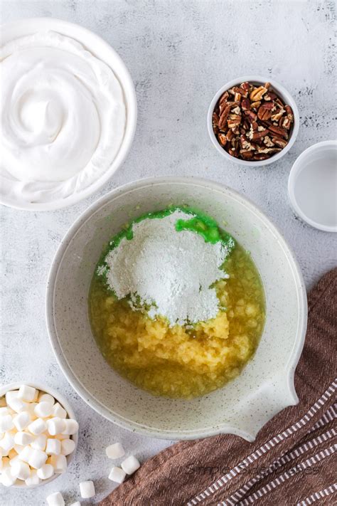 Watergate Salad Recipe - simplesidedishes.com