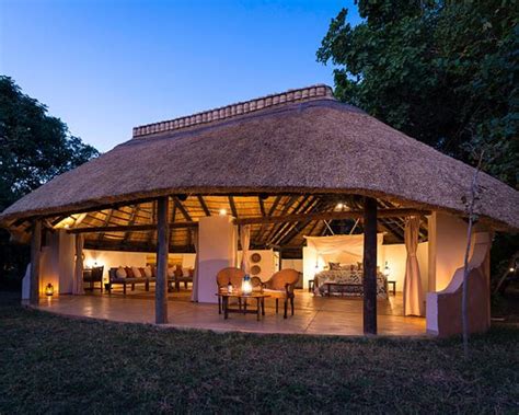 NKWALI CAMP - ROBIN POPE SAFARIS (South Luangwa National Park) - Lodge ...