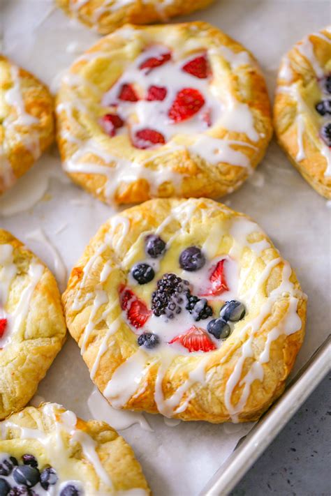 So Easy Cream Cheese Puff Pastry Danish Recipe | RecipeLion.com