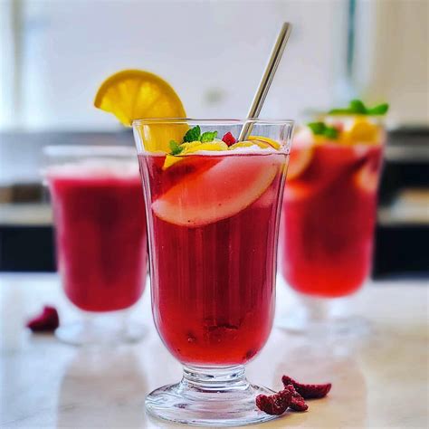 Hibiscus Agua Fresca (Agua de Jamaica - Amazing Hibiscus Agua Fresca ...