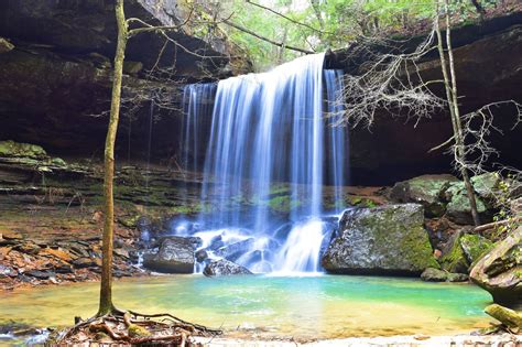 Sougahoagdee Falls Is One Of Alabama's Most Beautiful Waterfalls