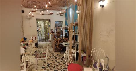 Head To This Colourful Café In Shahpur Jat After Shopping | LBB
