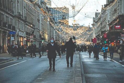 UK, four nations fast-track review of modified COVID-19 vaccines