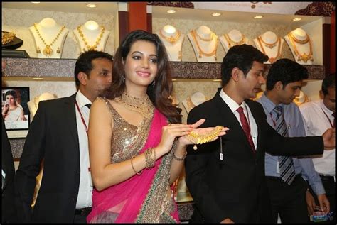 Deeksha Panth Launches Joyalukkas Jewellery show