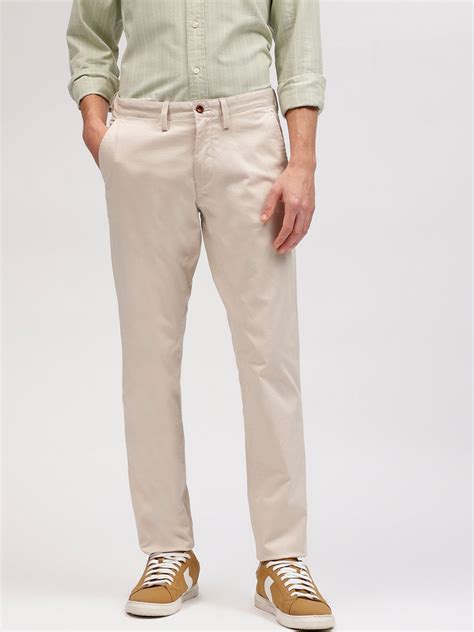 Shop Gant Men Beige Solid Flat Front Slim Fit Mid-Rise Trouser Online
