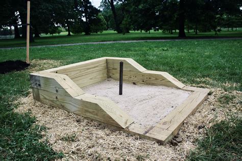 Luxury Horse Shoe Pits Three Horseshoes In Louth, Lincolnshire Book