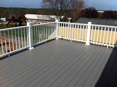 Azek Deck Railing : Azek Deck w/Aluminum Railing, Batavia Ohio area ...