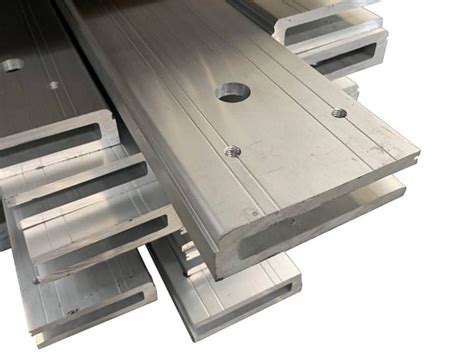 CNC Machine Frame 的图像结果