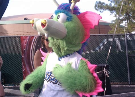 Stuff the Magic Dragon (Orlando Magic) | SportsMascots Wikia | Fandom