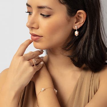 Buy Lab Grown Diamond Bracelets for Women - Elegant Designs | Sennes