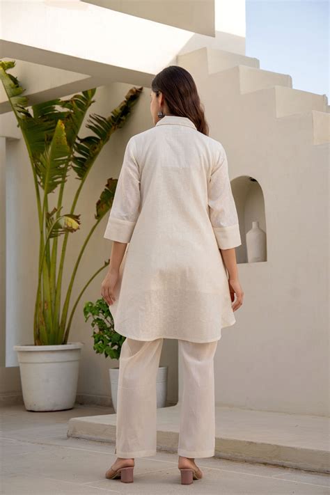 Women's Off-White Cotton Dobi Thread Embroidery Kurta with Pant ...