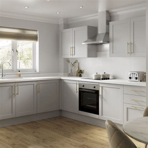 Witney Dove Grey Kitchen | White shaker kitchen, Grey kitchen cupboards ...