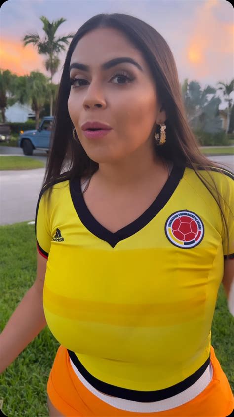 Jessenia Rebecca (@jesseniarabbitx) • Instagram photos and videos