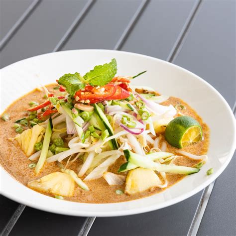 Calories In A Bowl Of Laksa: What To Expect At A Shop