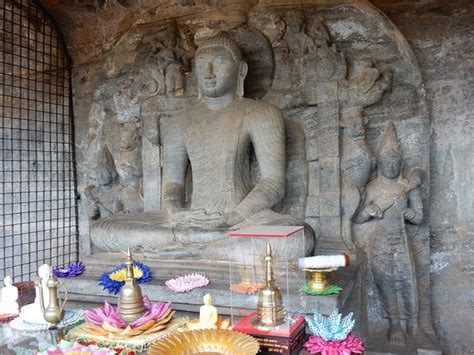 Kiri Vehera (Polonnaruwa) - What to Know Before You Go - TripAdvisor