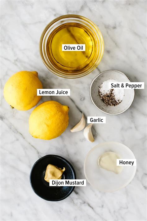 Oil And White Vinegar Dressing Ratio at Caitlin Grimmett blog