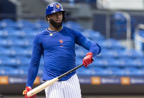 Mets' Luis Robert Jr. puts on laser show at spring training batting ...