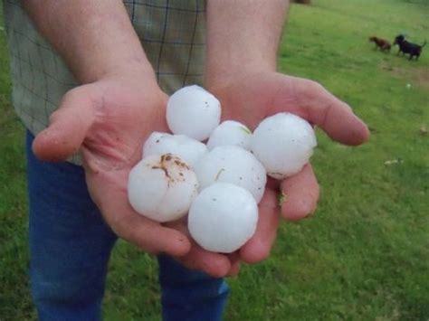 April 09, 2011 Extreme Hail