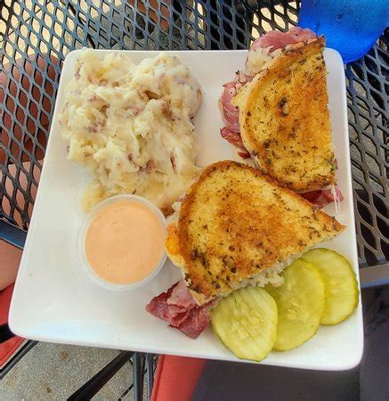 BARREL LODGE BAR & GRILL, Streetsboro - Restaurant Reviews, Phone ...