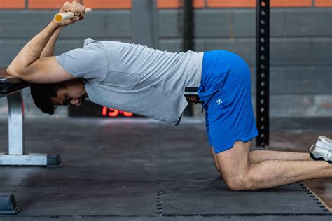 Know your sportswear fabric: Moisture Wicking, anti-microbial and anti ...