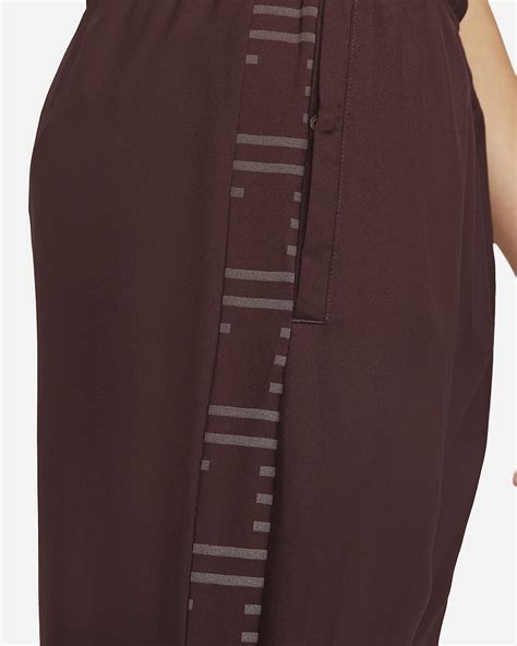 Nike Dri-FIT Run Division Challenger Men's Woven Running Trousers. Nike IN