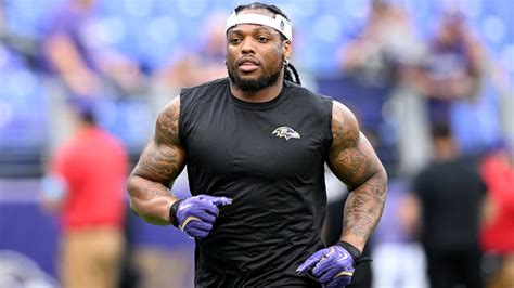 Derrick Henry entra en la historia de la NFL tras superar a una leyenda ...