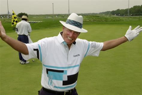 Chi Chi Rodriguez, Hall of Fame golfer known for swordplay on the ...