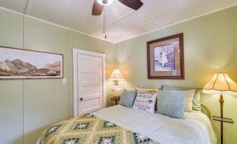 8 Mi to Yosemite National Park: Cabin w/ Fire Pit, Oakhurst - Book with ...