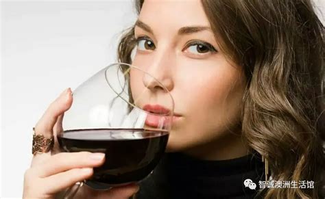 女人如何学会品红酒？